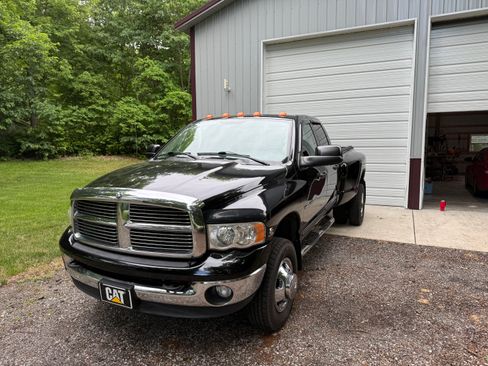 Used 2005 Dodge Ram 3500 Truck SLT w/ Quad Cab Big Horn Value Group AWD/4WD image 2