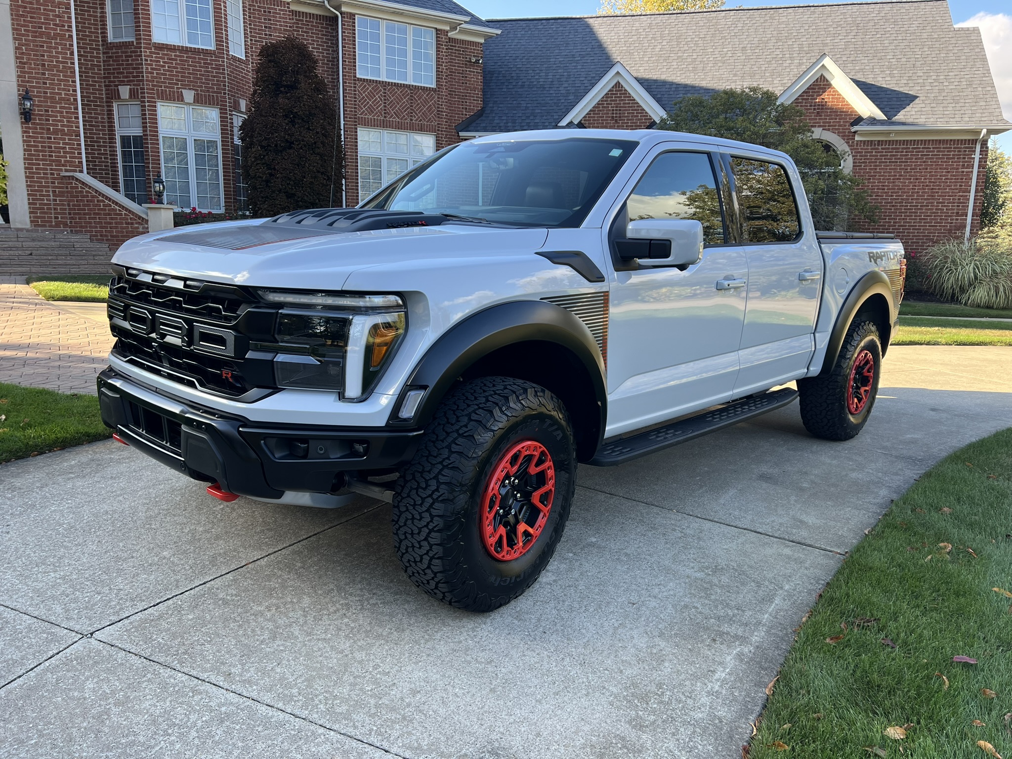 Used 2025 Ford F150 Raptor w/ Equipment Group 803A Raptor R AWD/4WD image 15