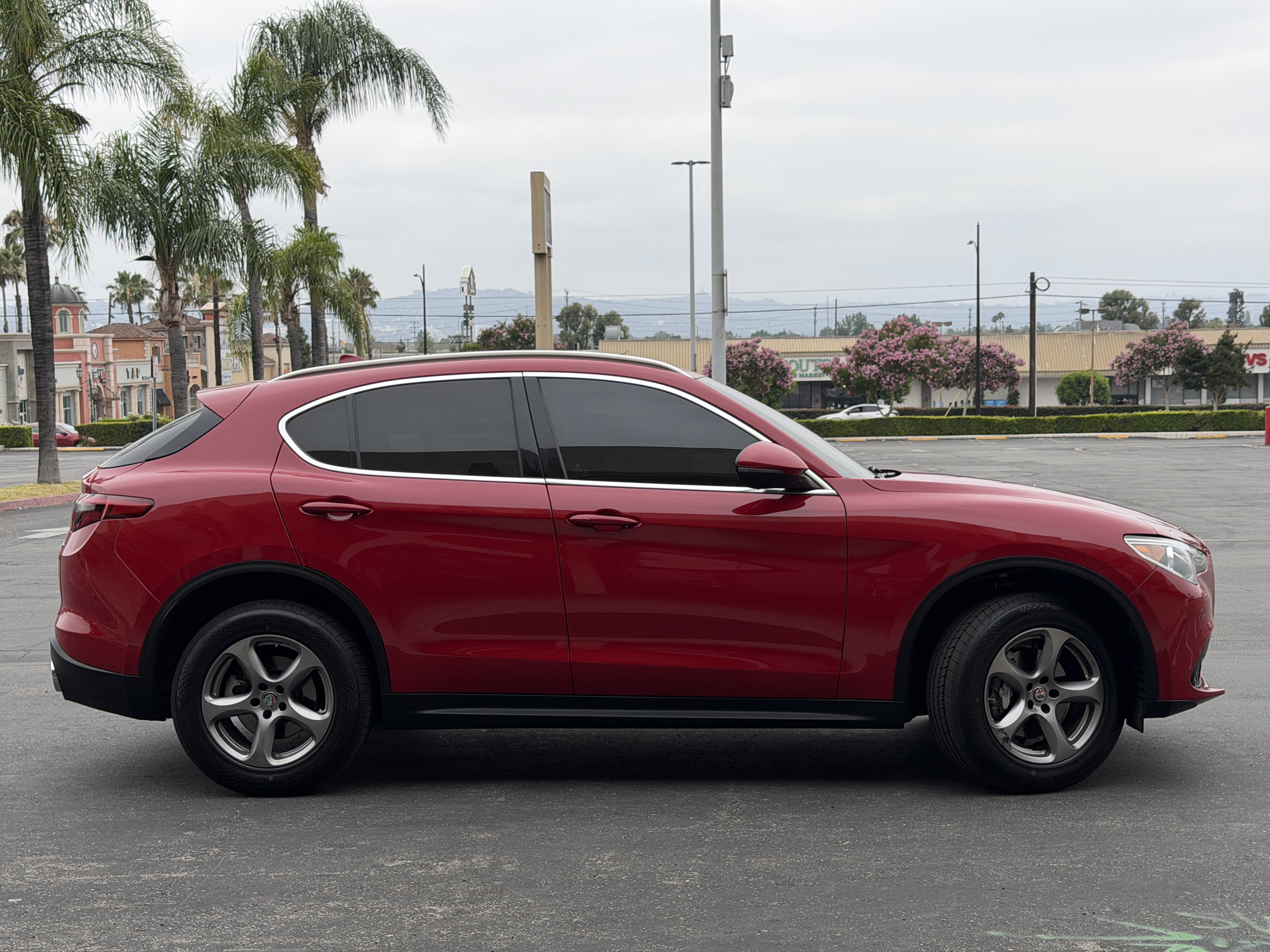 Used 2021 Alfa Romeo Stelvio Sprint RWD image 6