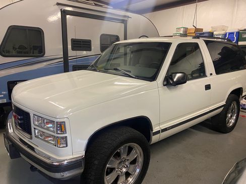 Used 1995 GMC Yukon 4WD 2-Door image 4