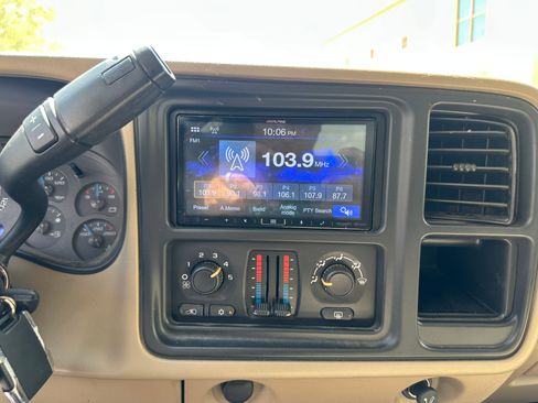 Used 2007 GMC Sierra 2500 SLE w/ Heavy-Duty Power Package RWD image 19