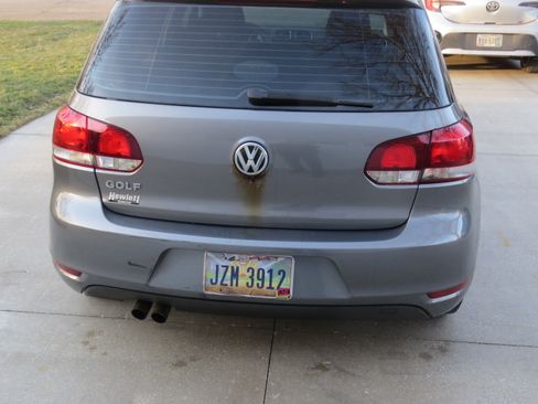 Used 2012 Volkswagen Golf 4-Door image 6