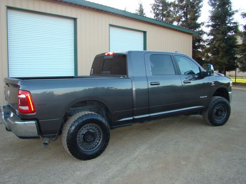 Used 2023 RAM 3500 Laramie AWD/4WD image 1