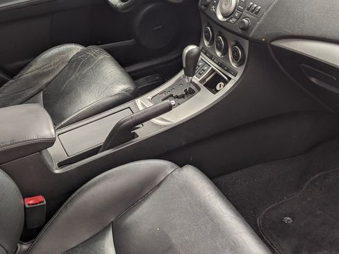 Used 2010 MAZDA MAZDA3 s Grand Touring image 6