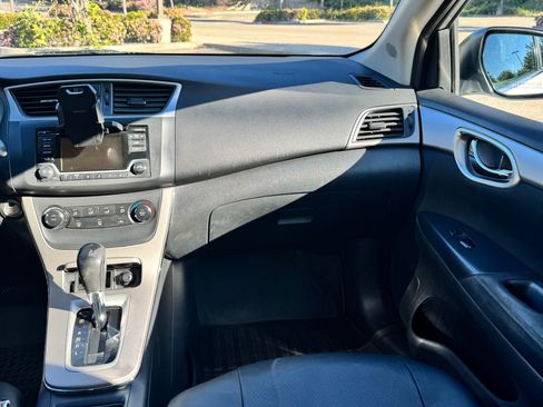 Used 2015 Nissan Sentra SV image 9
