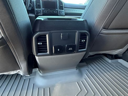Used 2021 Ford F250 XLT w/ XLT Premium Package image 23