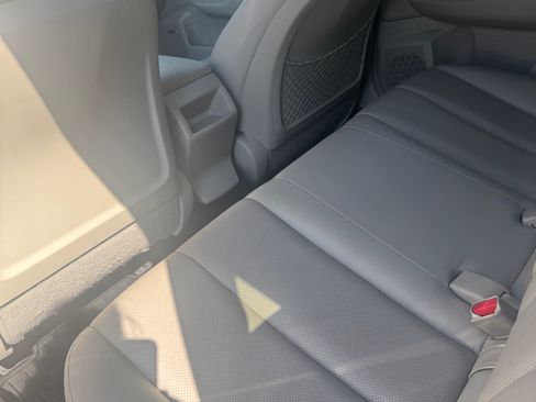 Used 2011 Subaru Outback 2.5i Limited w/ PWR Moonroof Pkg image 18