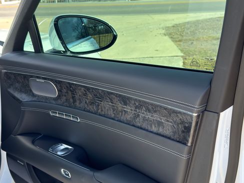 Used 2024 Genesis G90 3.5T image 16