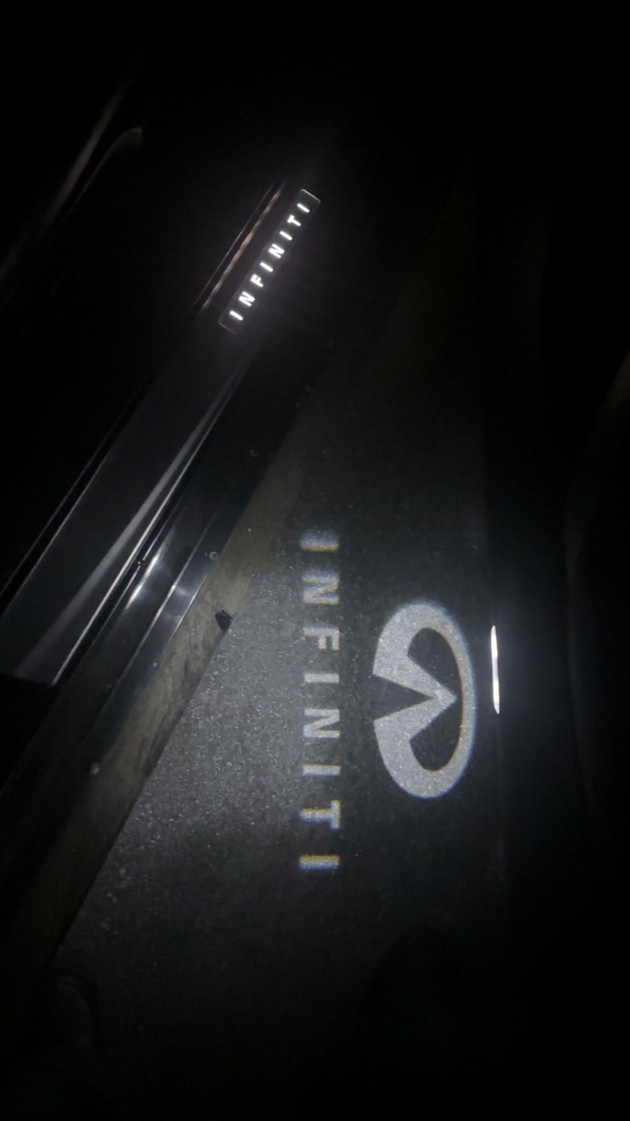 Used 2010 INFINITI G37 Journey w/ Aerodynamic Pkg RWD image 9