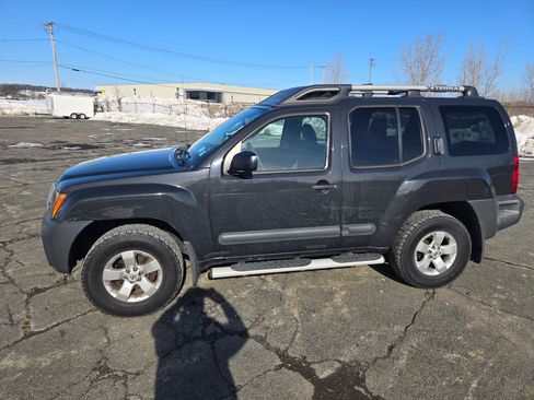 Used 2012 Nissan Xterra S w/ Value Package image 2