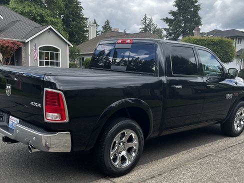 Used 2015 RAM 1500 Laramie w/ Convenience Group AWD/4WD image 5