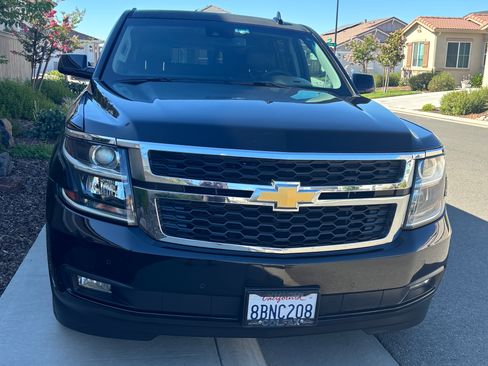 Used 2018 Chevrolet Suburban LT AWD/4WD image 1