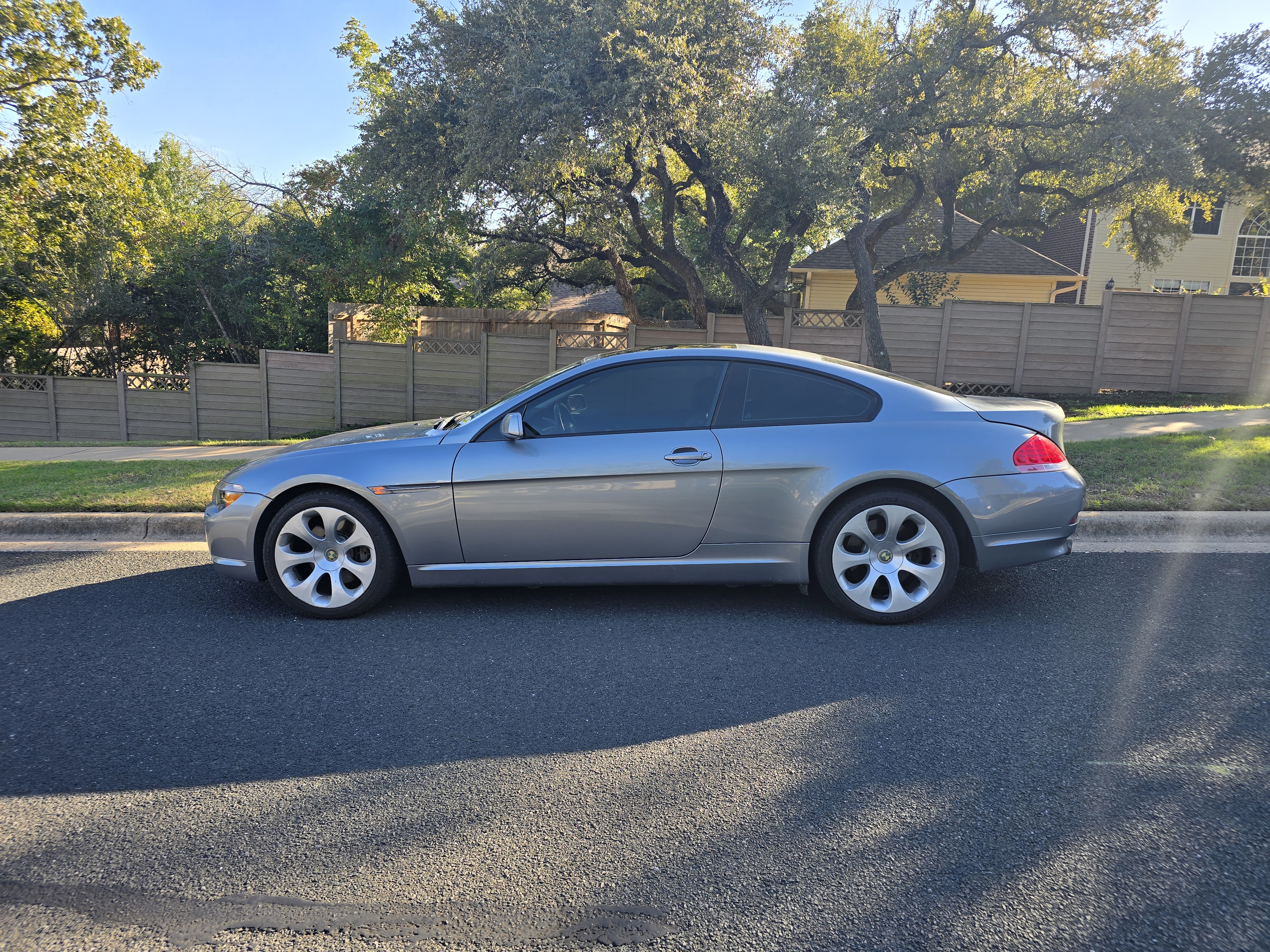 Used 2007 BMW 650i Coupe RWD image 1