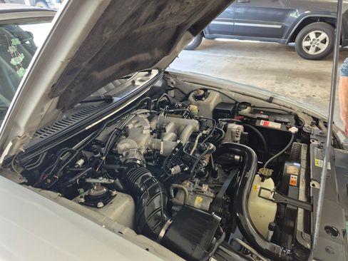 Used 2003 Ford Mustang Deluxe Convertible image 2