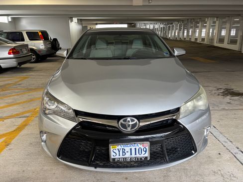 Used 2015 Toyota Camry SE w/ Protection Package image 4