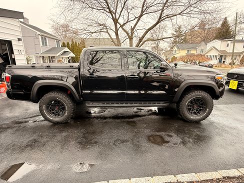 Used 2020 Toyota Tacoma TRD Pro image 2