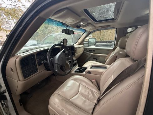 Used 2007 Chevrolet Silverado 1500 LT w/ Onstar Plus Package image 11