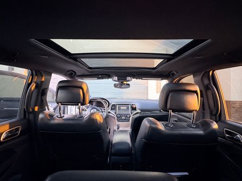 Used 2017 Jeep Grand Cherokee Limited 75th Anniversary image 9