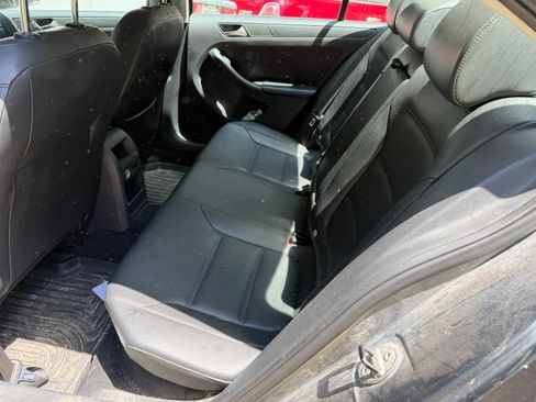 Used 2014 Volkswagen Jetta SE FWD image 10
