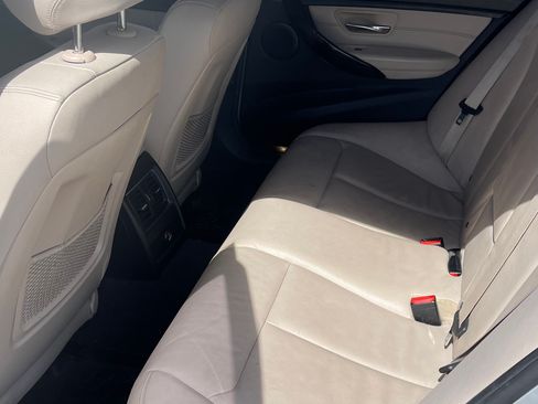 Used 2016 BMW 320i Sedan image 20