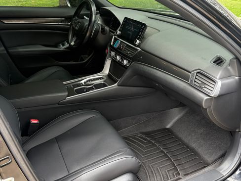 Used 2020 Honda Accord Sport image 8