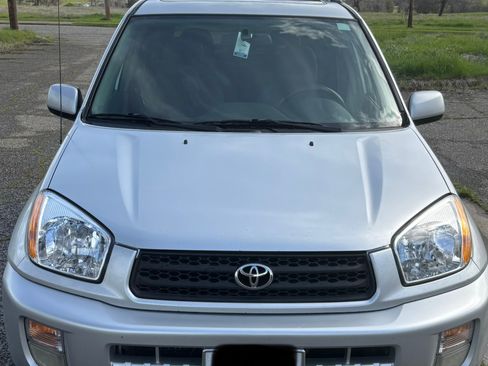 Used 2002 Toyota RAV4 4WD image 1