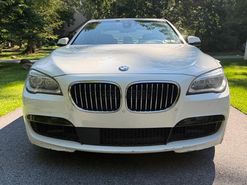 Used 2015 BMW 750i xDrive AWD/4WD image 2