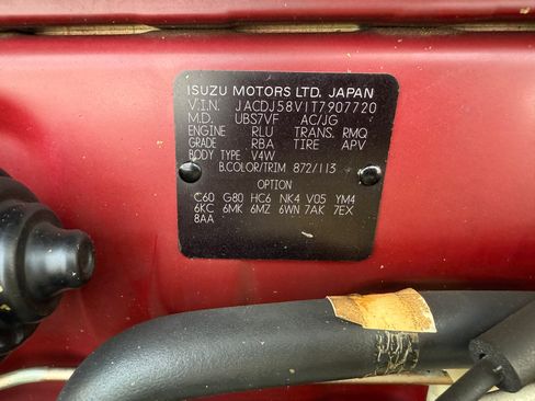 Used 1996 Isuzu Trooper S image 21