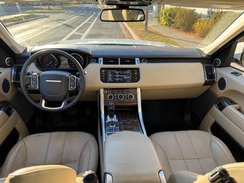 Used 2014 Land Rover Range Rover Sport HSE image 25