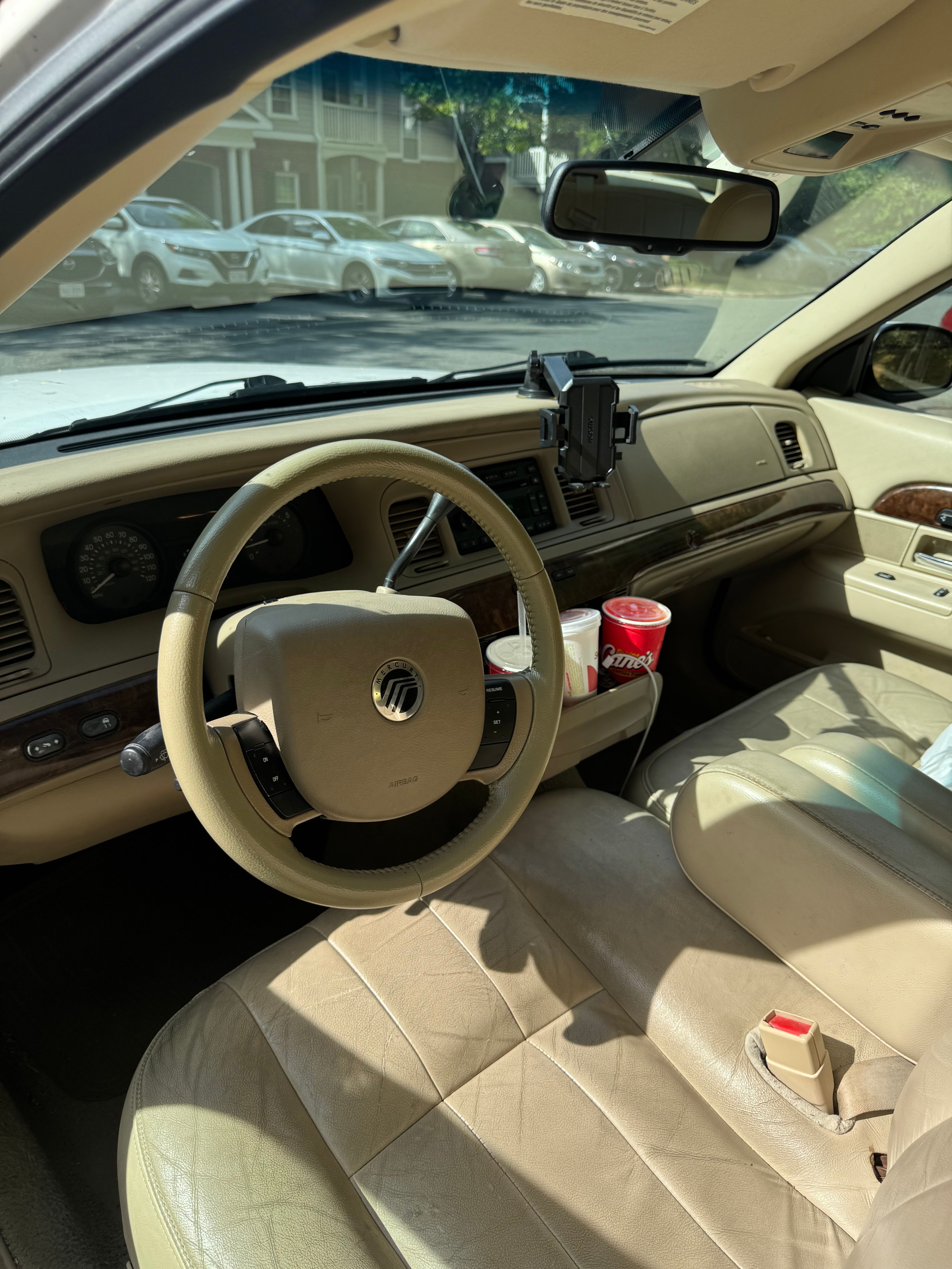 Used 2006 Mercury Grand Marquis LS RWD image 1