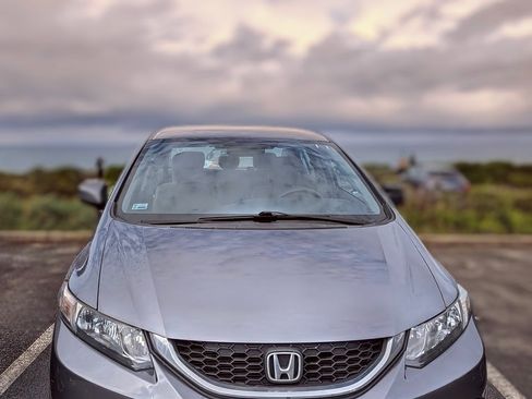 Used 2013 Honda Civic LX image 2