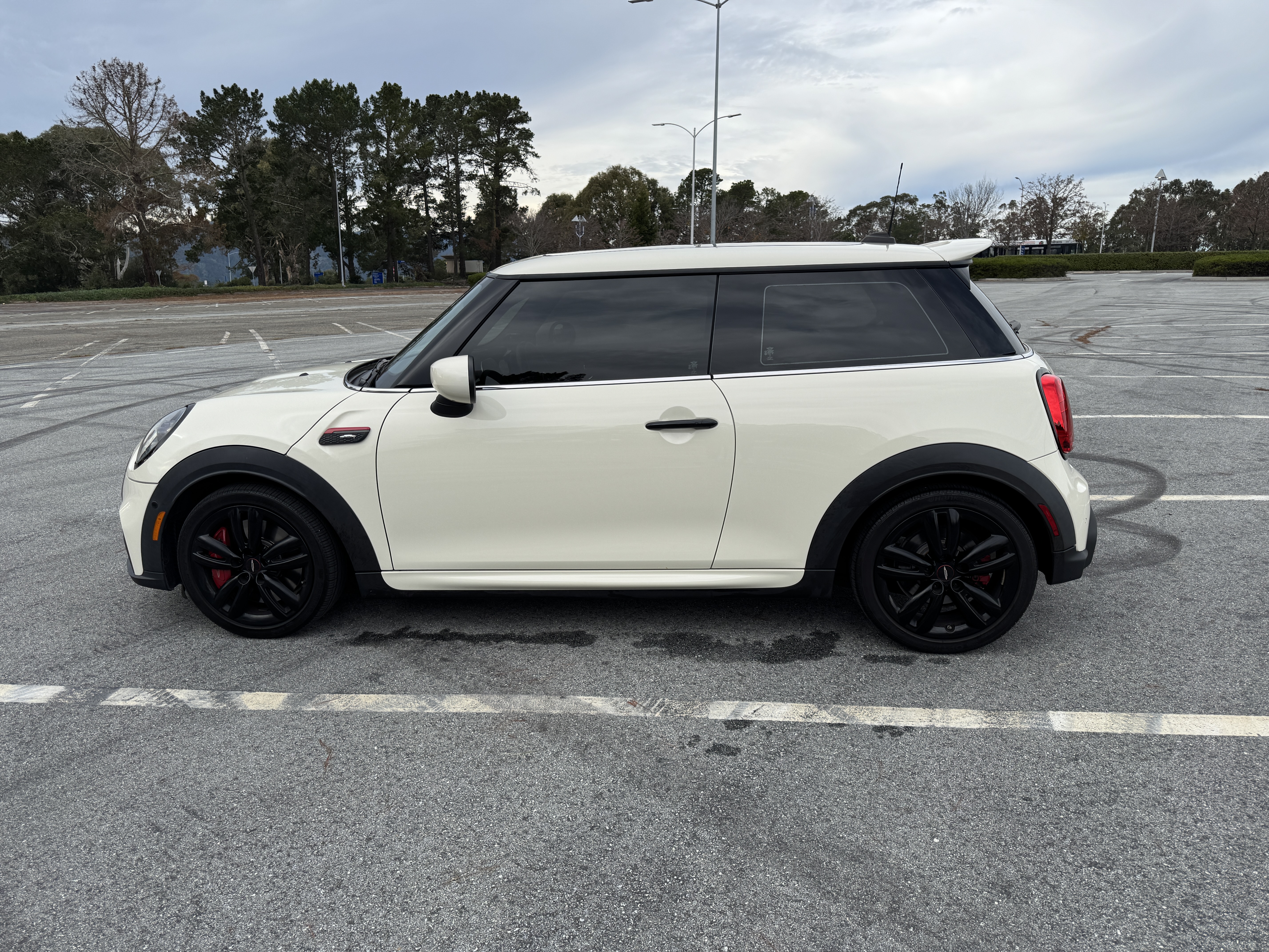 Used 2022 MINI Cooper John Cooper Works w/ Driver Assistance Package FWD image 8