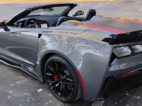 Used 2016 Chevrolet Corvette Z06 w/ 3LZ Preferred Equipment Group image 29