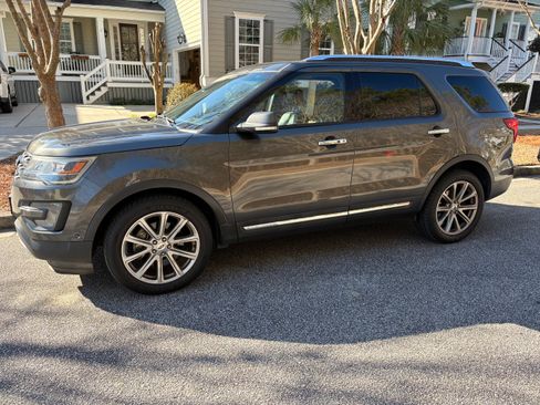 Used 2017 Ford Explorer Limited w/ Equipment Group 303A image 11