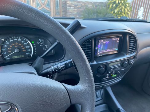 Used 2005 Toyota Sequoia SR5 w/ Convenience Pkg image 20