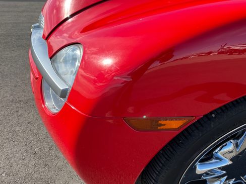 Used 2004 Chevrolet SSR Convertible Pickup 2D w/ Preferred Equipment Group image 11