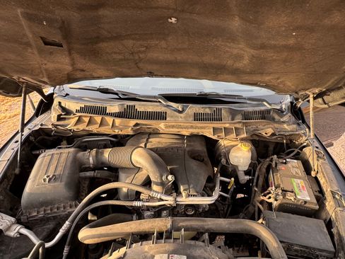 Used 2015 RAM 1500 Express image 9