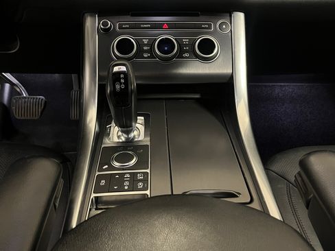 Used 2017 Land Rover Range Rover Sport SE AWD/4WD image 24