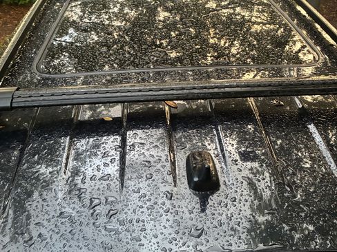 Used 2021 Volkswagen Tiguan SE w/ Panoramic Sunroof Package AWD/4WD image 21