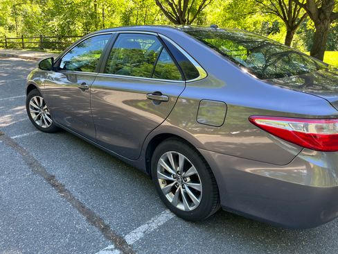 Used 2016 Toyota Camry XLE w/ Convenience Package FWD image 8