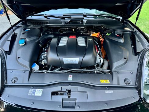 Used 2016 Porsche Cayenne S AWD/4WD image 12