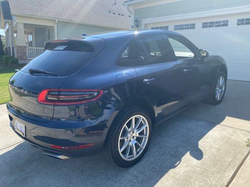 Used 2017 Porsche Macan AWD/4WD image 4