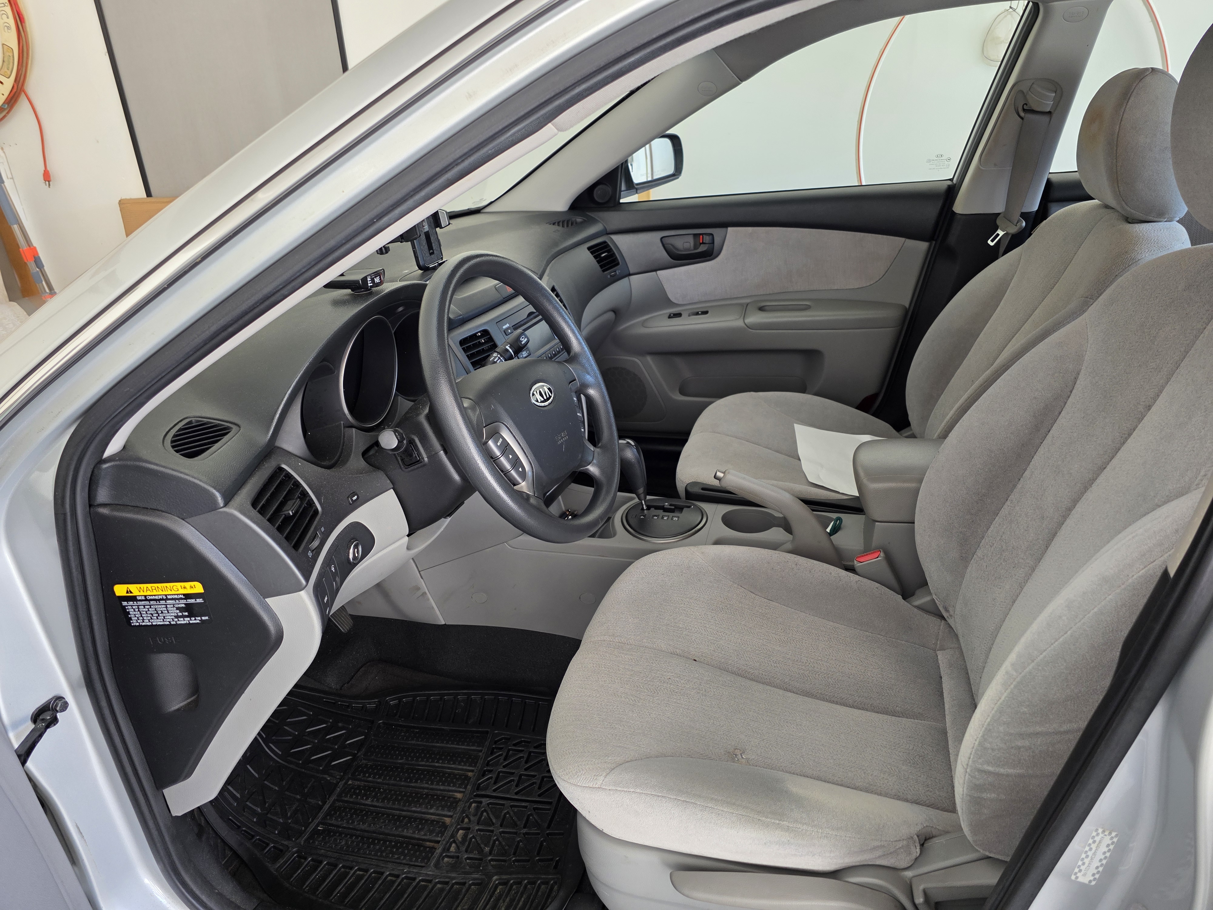 Used 2010 Kia Optima LX FWD image 9