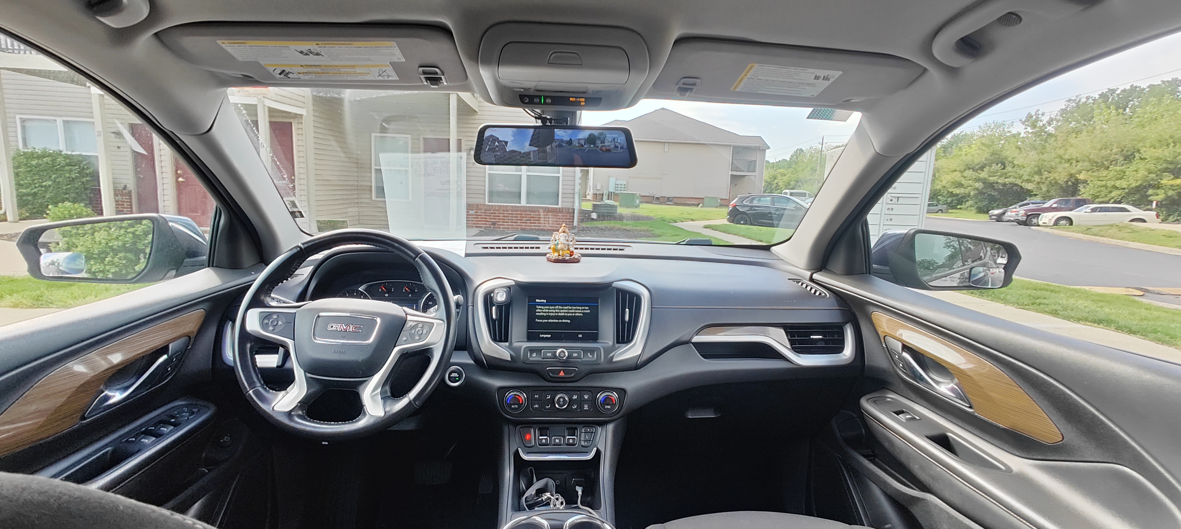 Used 2019 GMC Terrain SLE w/ Driver Convenience Package AWD/4WD image 8