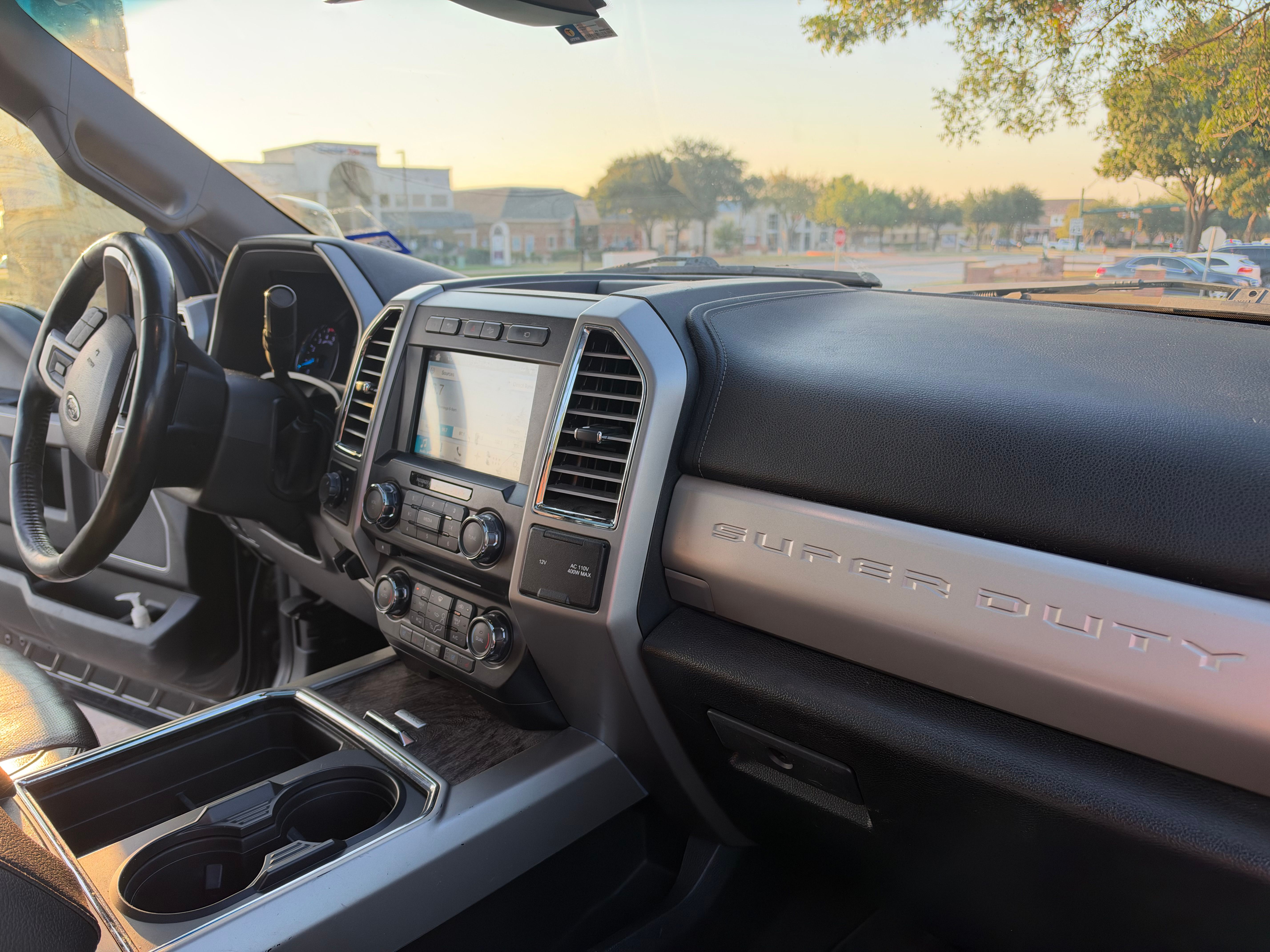 Used 2017 Ford F250 Lariat w/ Lariat Ultimate Package AWD/4WD image 5