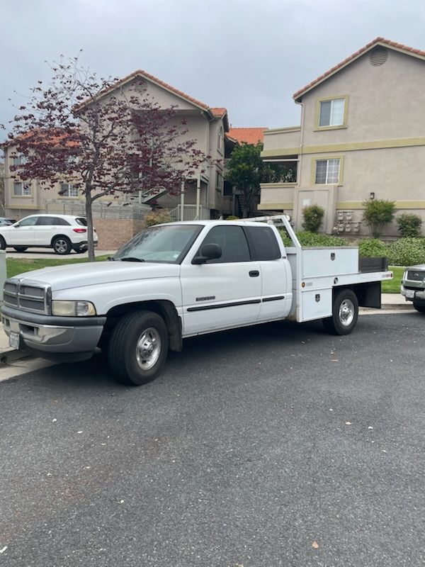 Used 2001 Dodge Ram 2500 Truck 2WD Quad Cab image 1