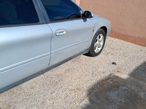 Used 2001 Ford Taurus SES image 14