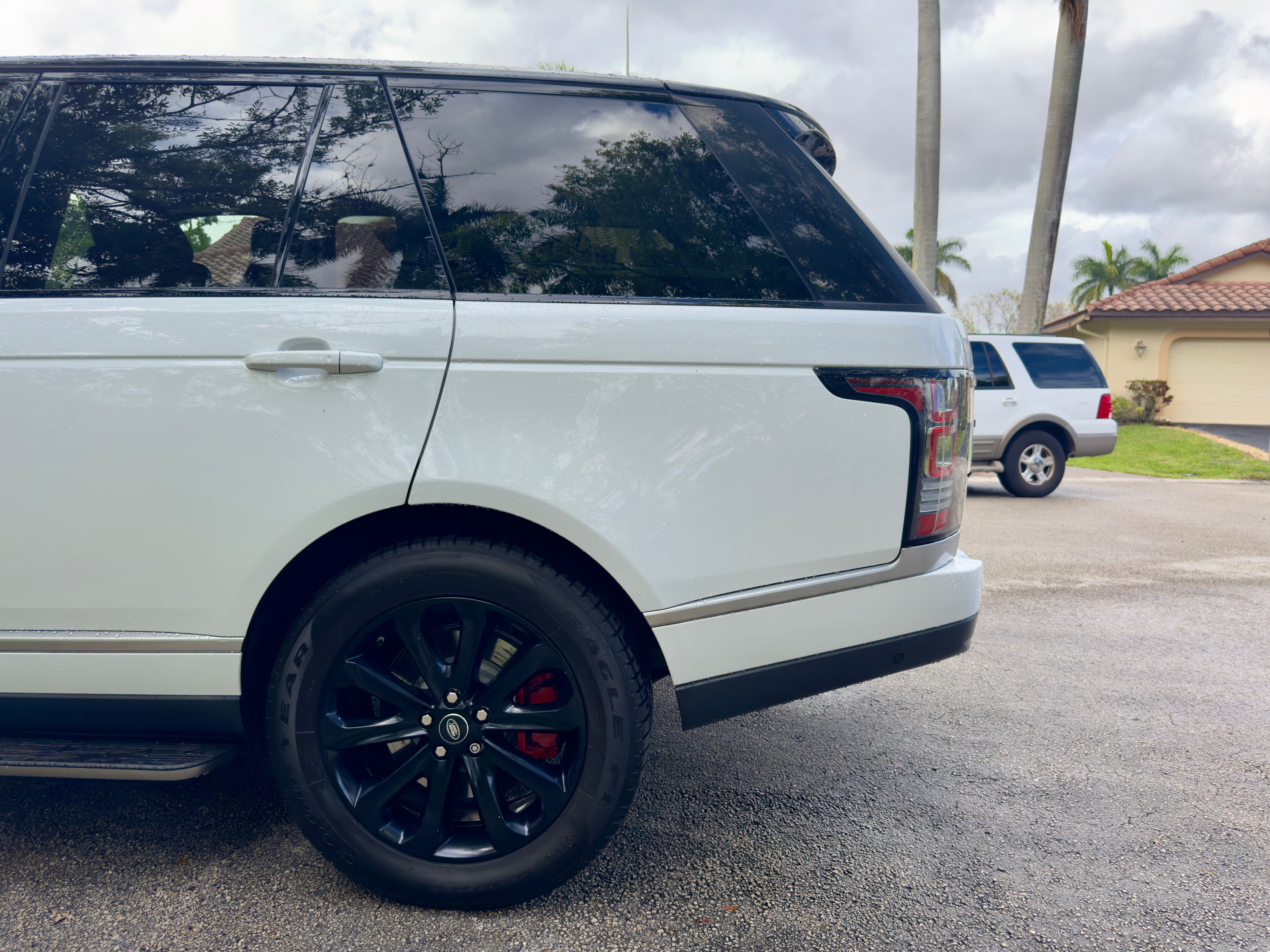 Used 2017 Land Rover Range Rover HSE AWD/4WD image 13