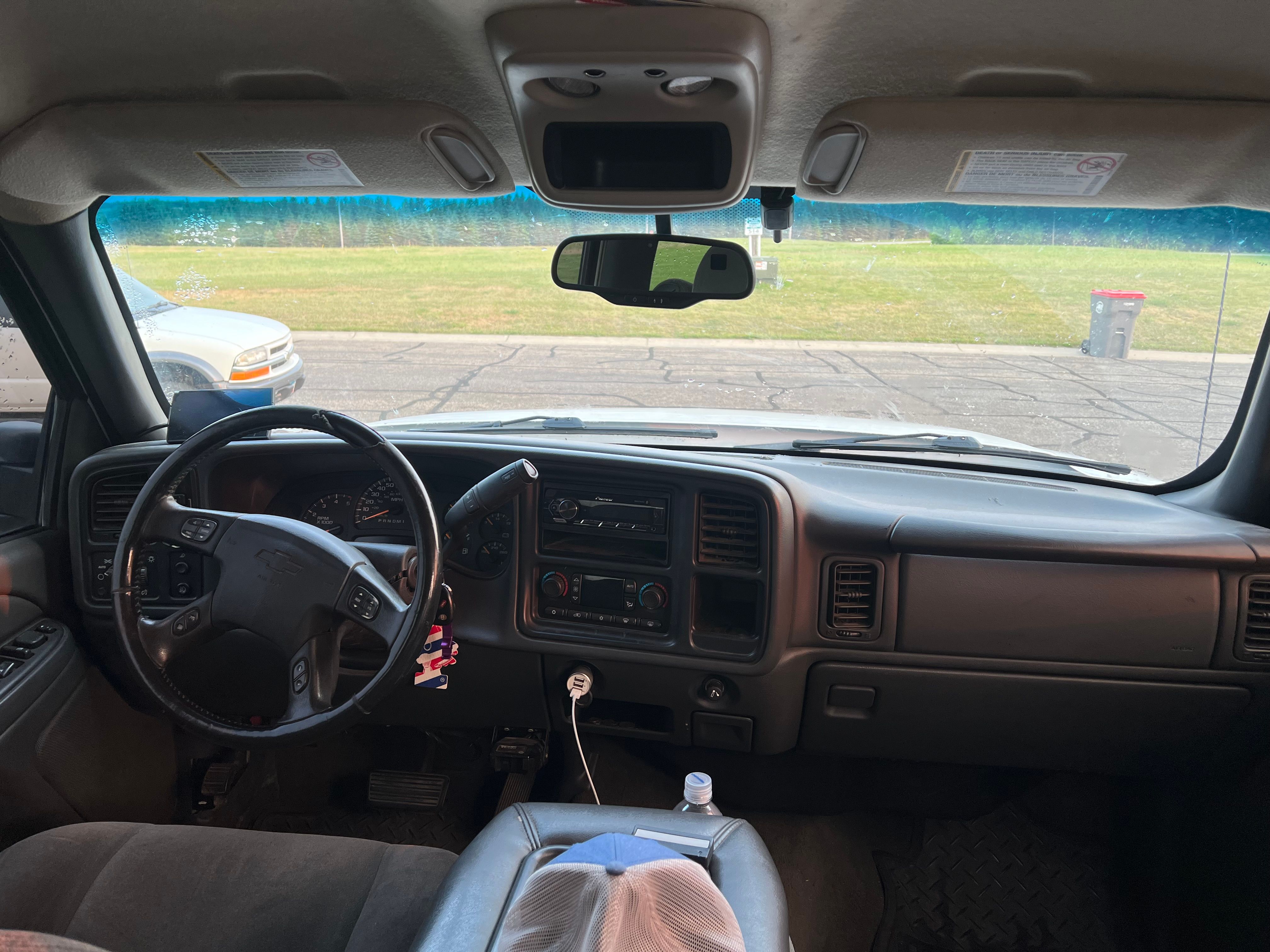Used 2007 Chevrolet Silverado 2500 LT w/ Heavy-Duty Power Package AWD/4WD image 9