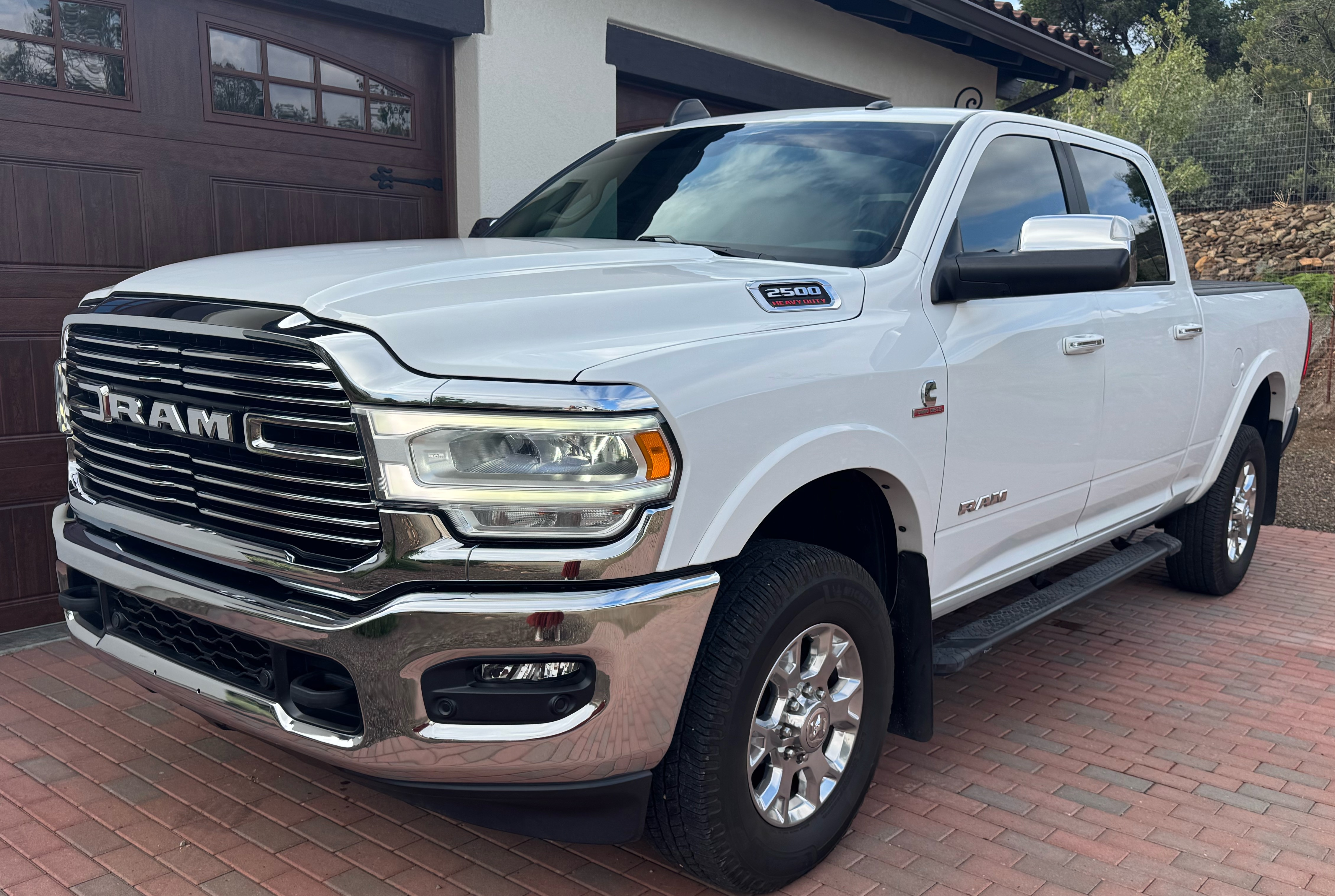 Used 2020 RAM 2500 Laramie AWD/4WD image 1